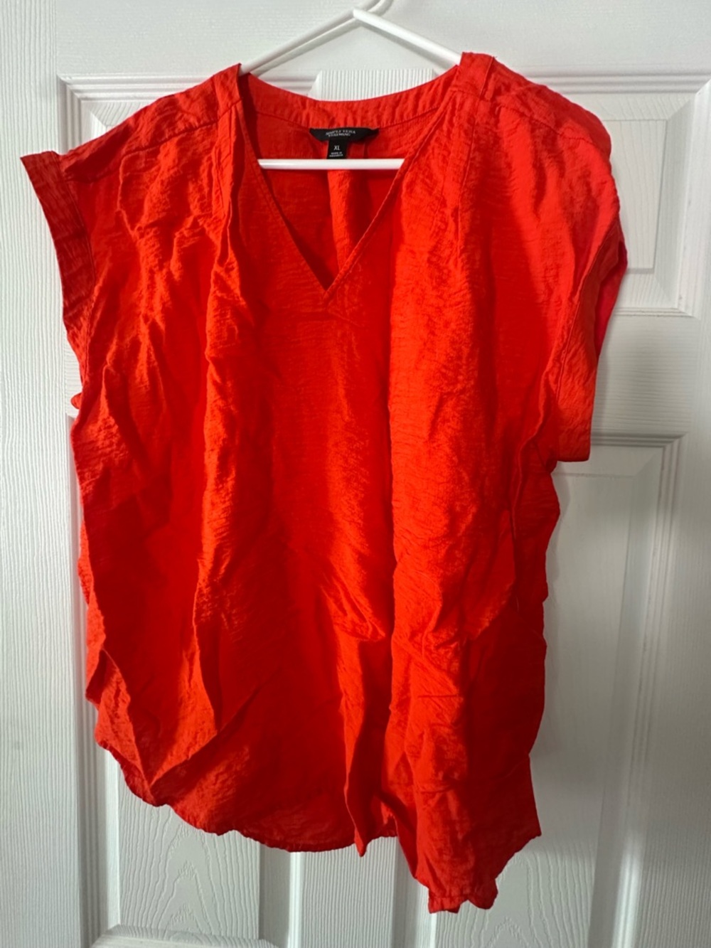 Simply Vera Vera Wang Red V-Neck Sleeveless Blouse